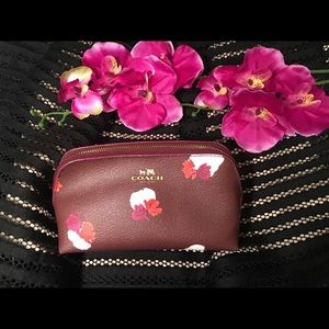 🔥Coach cosmetic bag 🔥